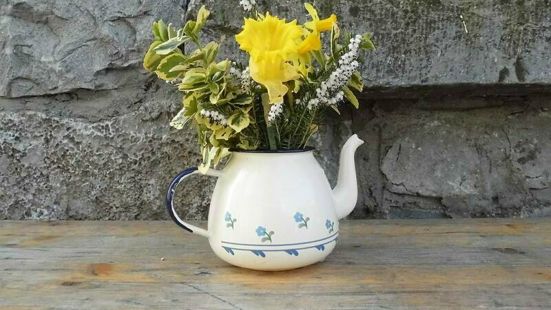 Teapot with flowers